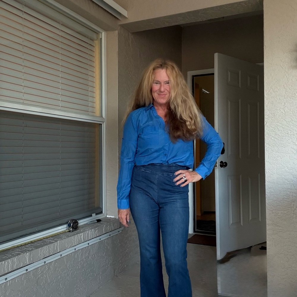 Ann Taylor Vibrant Blue Casual Button-Down Shirt - Picture 7 of 9